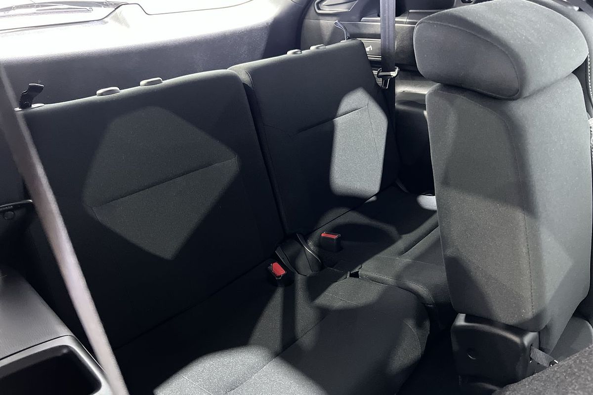 2022 Mitsubishi Outlander ES ZM