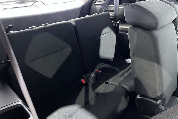 2022 Mitsubishi Outlander ES ZM