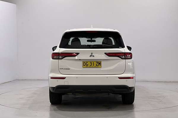 2023 Mitsubishi Outlander ES ZM