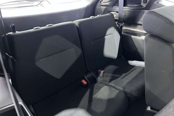 2023 Mitsubishi Outlander ES ZM