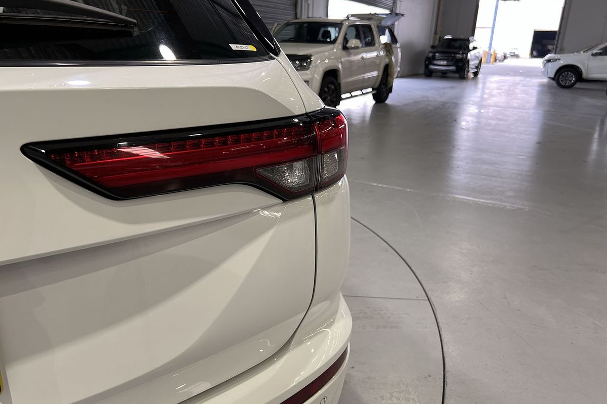2023 Mitsubishi Outlander ES ZM