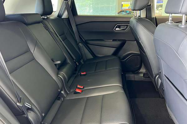 2024 Nissan X-TRAIL ST-L T33