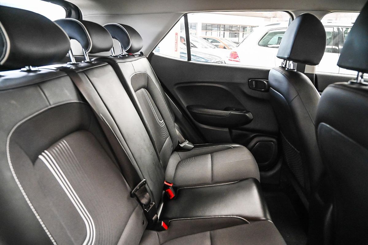 2021 Hyundai Venue Active QX.V3