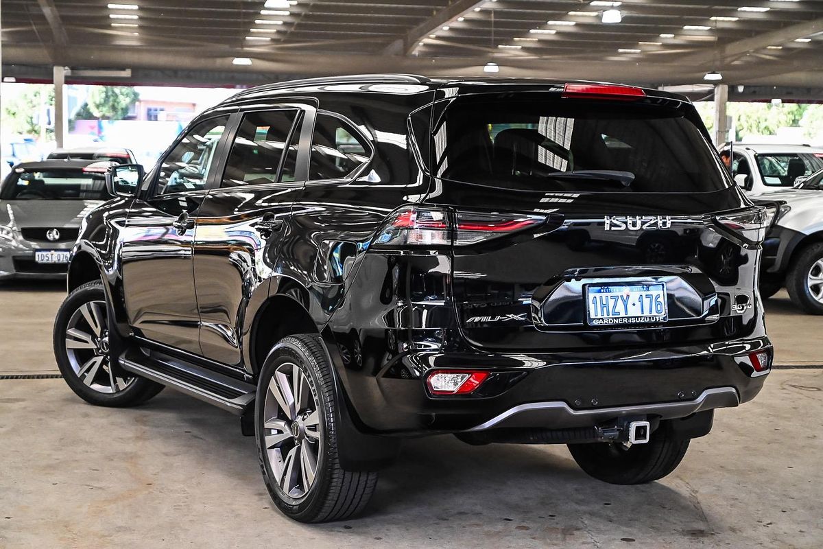 2023 Isuzu MU-X LS-T