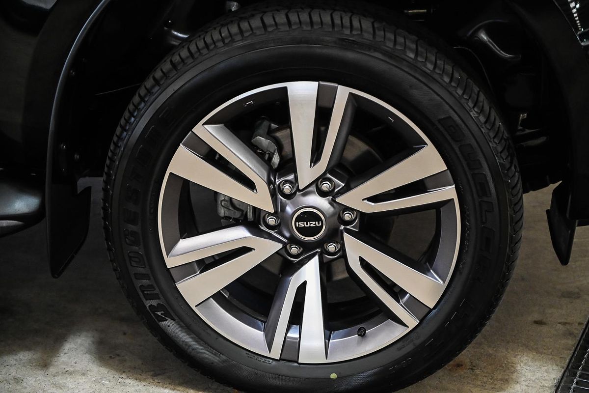 2023 Isuzu MU-X LS-T