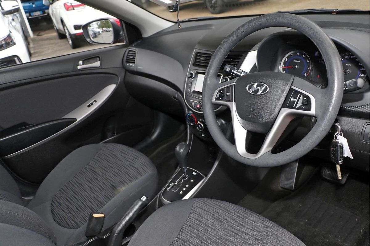 2016 Hyundai Accent Active RB4