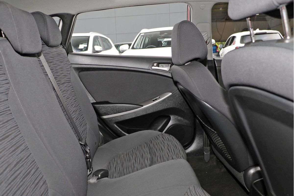 2016 Hyundai Accent Active RB4