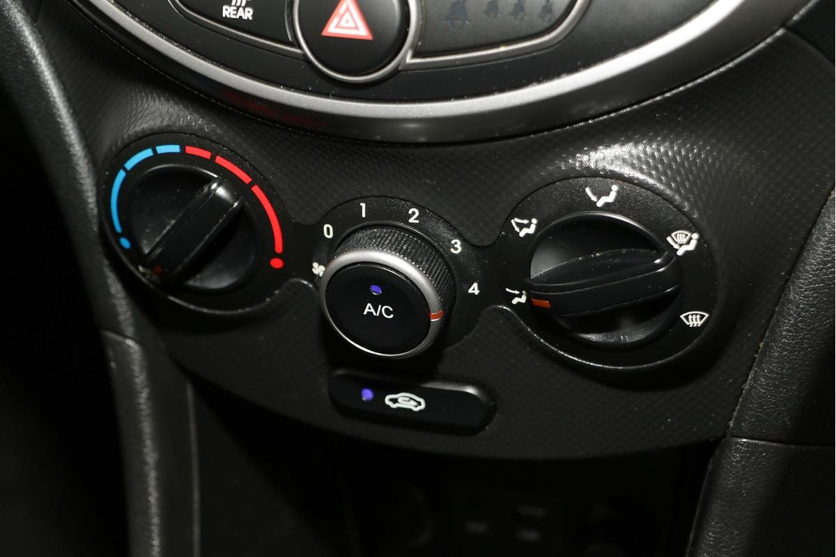 2016 Hyundai Accent Active RB4