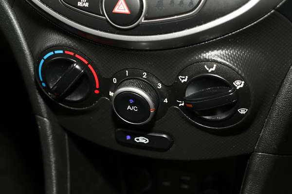 2016 Hyundai Accent Active RB4