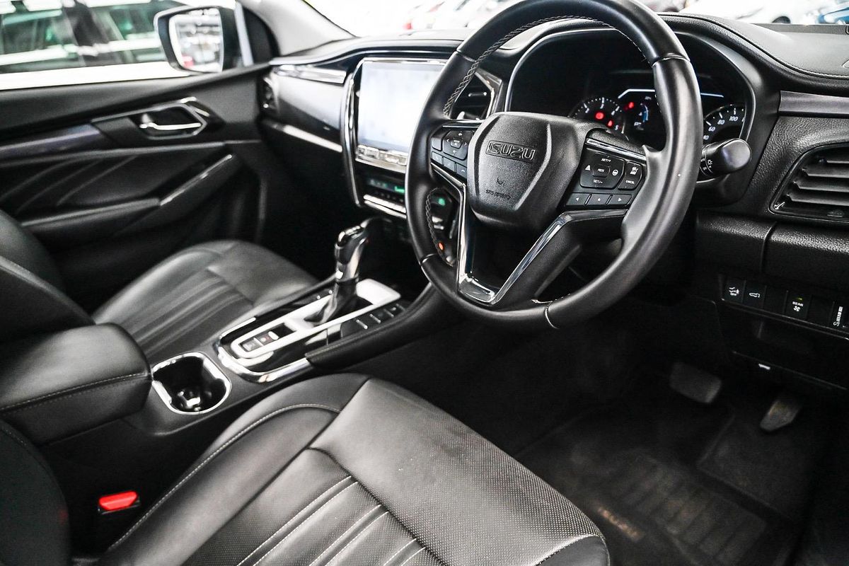 2023 Isuzu MU-X LS-T