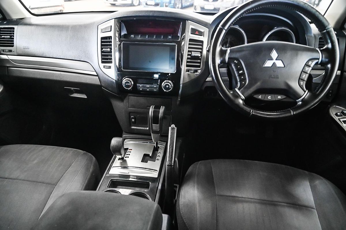 2018 Mitsubishi Pajero GLX NX