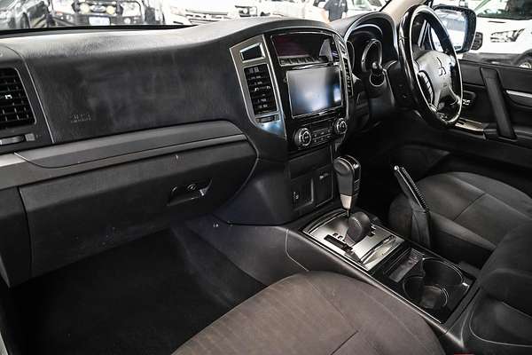 2018 Mitsubishi Pajero GLX NX