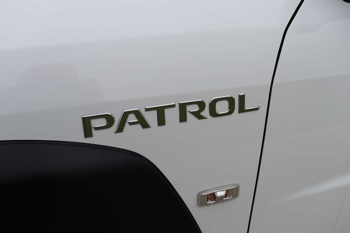 2016 Nissan Patrol ST Series 5 4X4