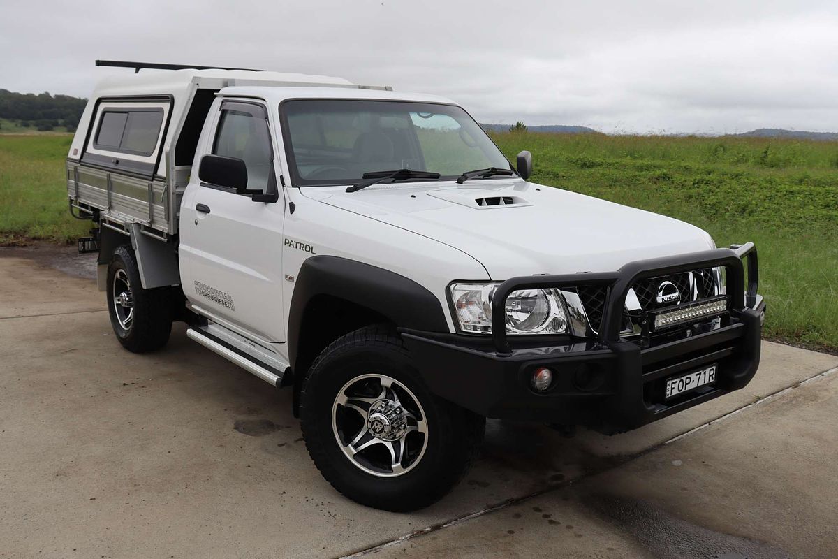 2016 Nissan Patrol ST Series 5 4X4