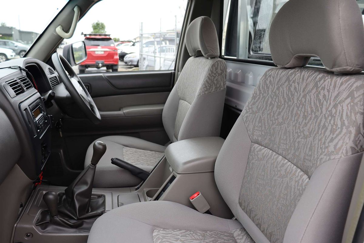 2016 Nissan Patrol ST Series 5 4X4