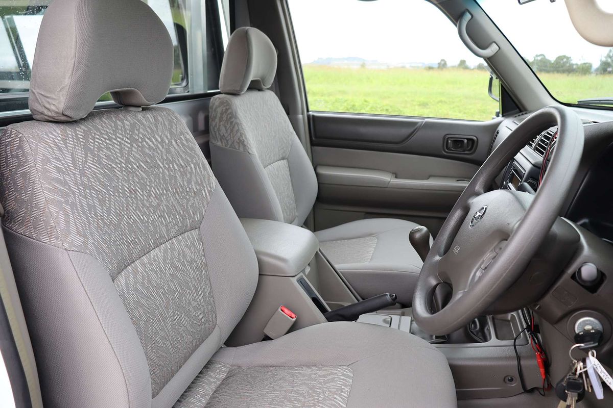 2016 Nissan Patrol ST Series 5 4X4