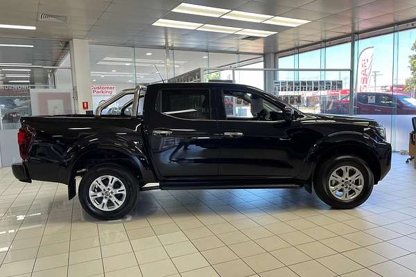 2024 Nissan Navara ST D23 4X4