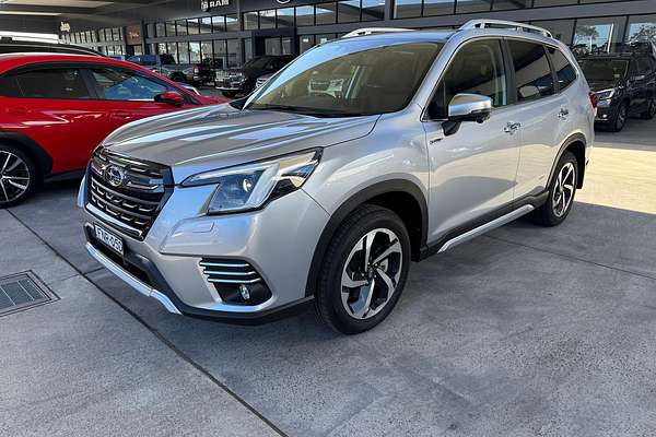 2024 Subaru Forester Hybrid S S5