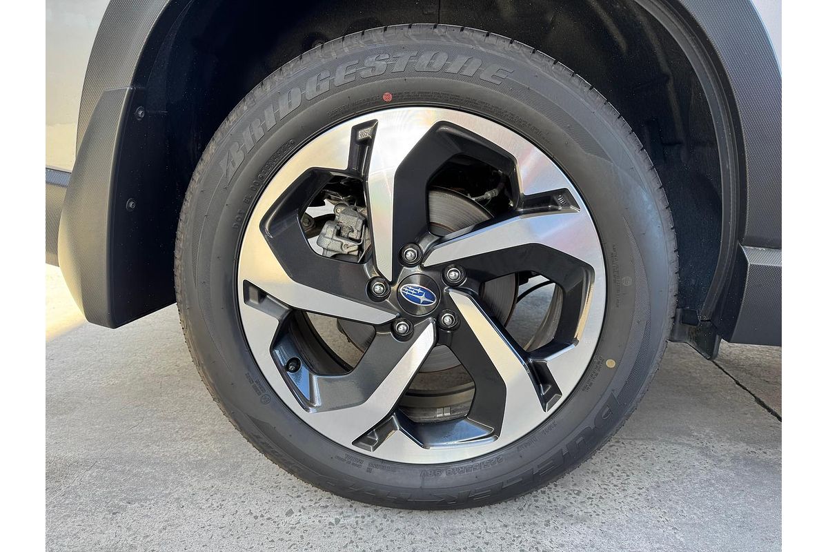 2024 Subaru Forester Hybrid S S5