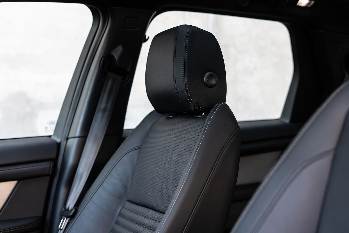 2024 Land Rover Discovery Sport P250 Dynamic SE L550