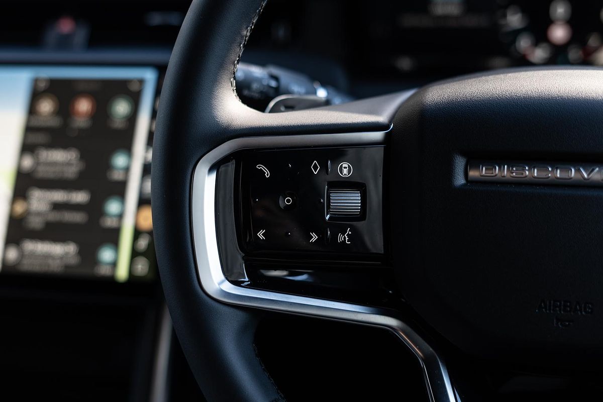 2024 Land Rover Discovery Sport P250 Dynamic SE L550