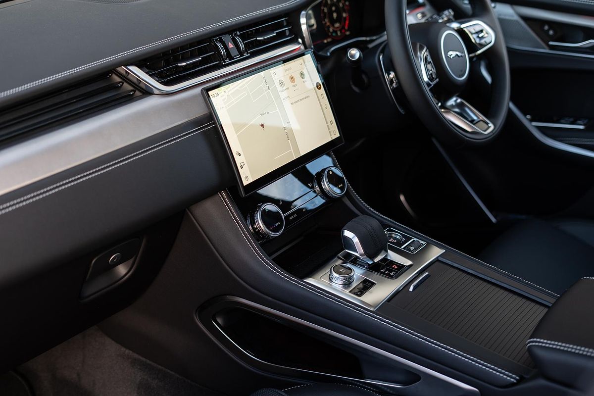 2024 Jaguar F-PACE P250 R-Dynamic SE 90th Anniversary Edition X761