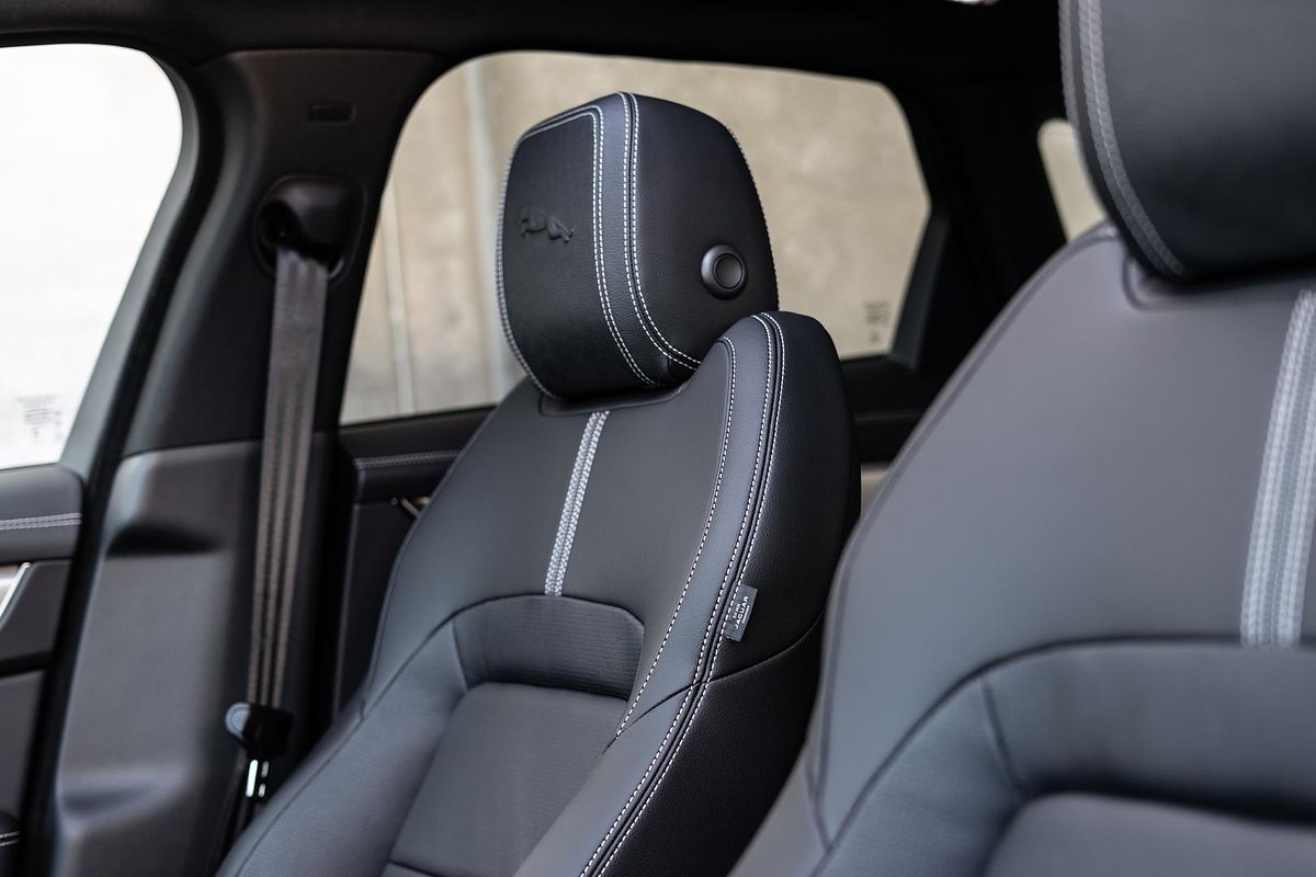 2024 Jaguar F-PACE P250 R-Dynamic SE 90th Anniversary Edition X761