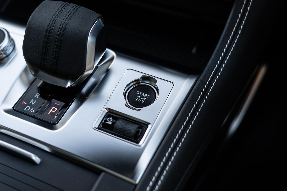 2024 Jaguar F-PACE P250 R-Dynamic SE 90th Anniversary Edition X761