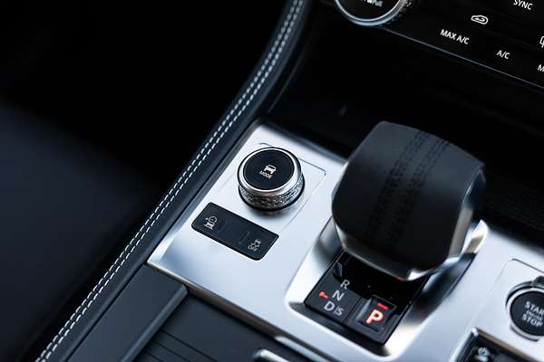 2024 Jaguar F-PACE P250 R-Dynamic SE 90th Anniversary Edition X761