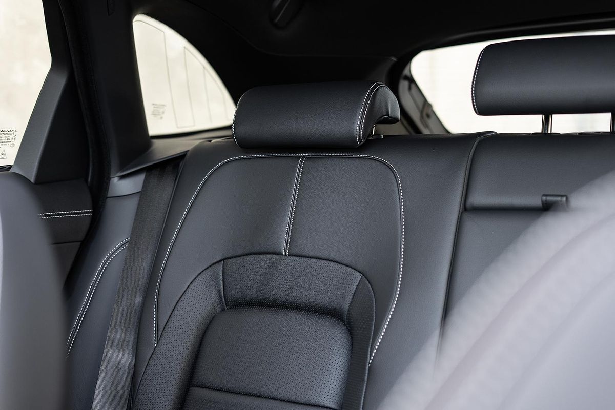 2024 Jaguar F-PACE P250 R-Dynamic SE 90th Anniversary Edition X761