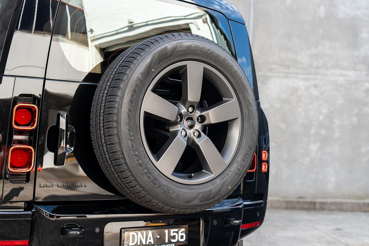 2025 Land Rover Defender 110 D350 X-Dynamic SE L663