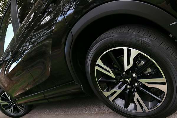 2023 Mitsubishi Eclipse Cross Exceed YB