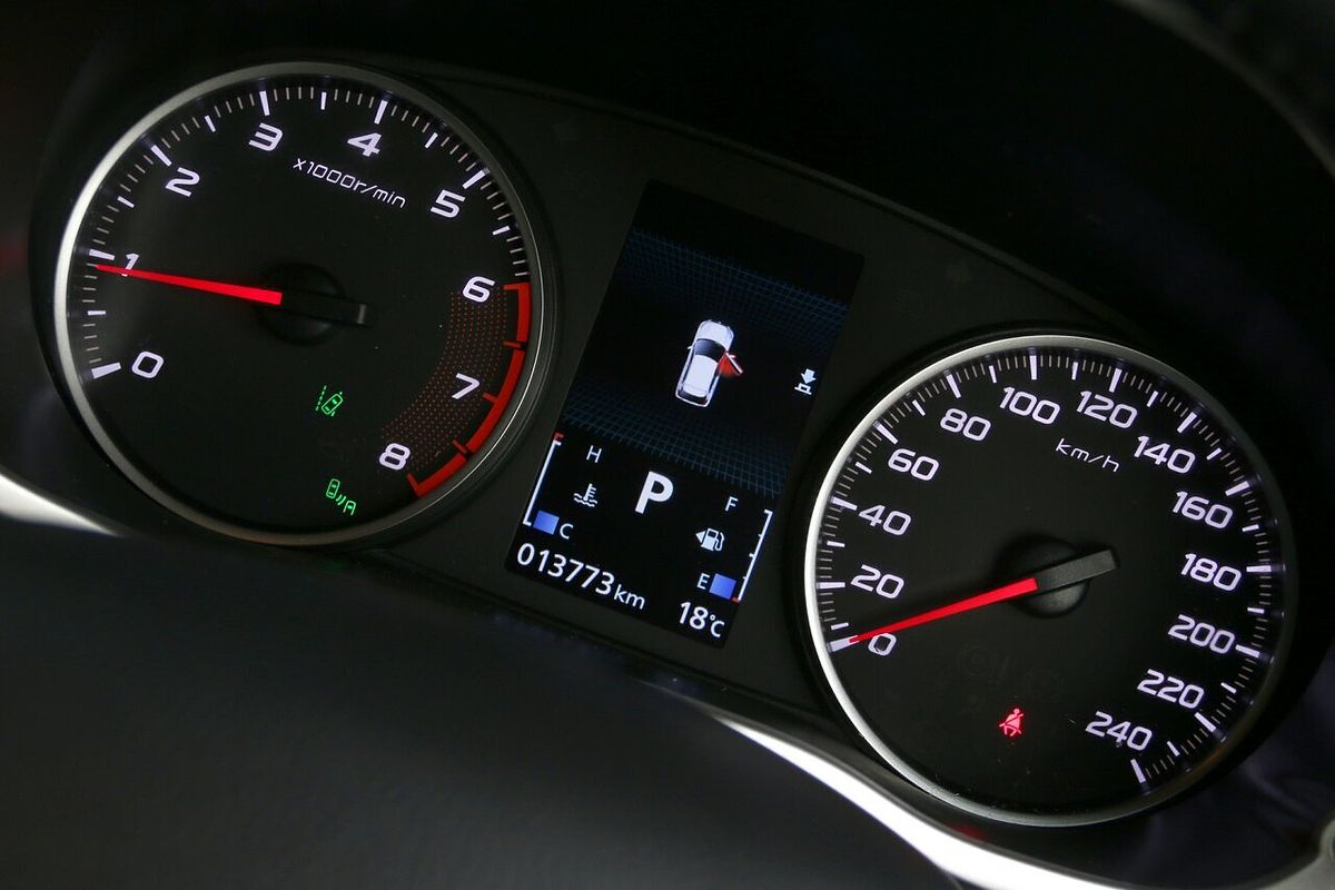 2023 Mitsubishi Eclipse Cross Exceed YB