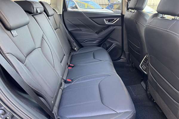 2024 Subaru Forester Hybrid S S5
