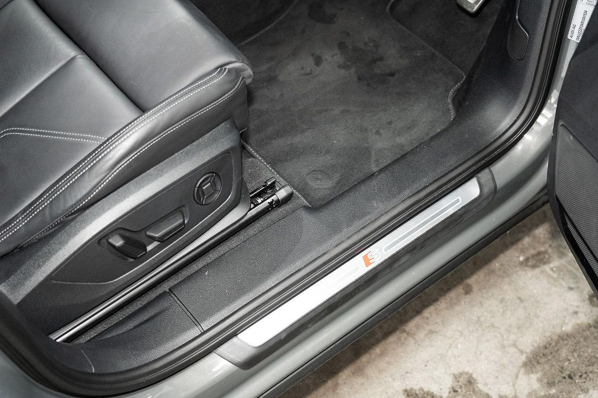 2023 Audi Q3 40 TFSI S line F3
