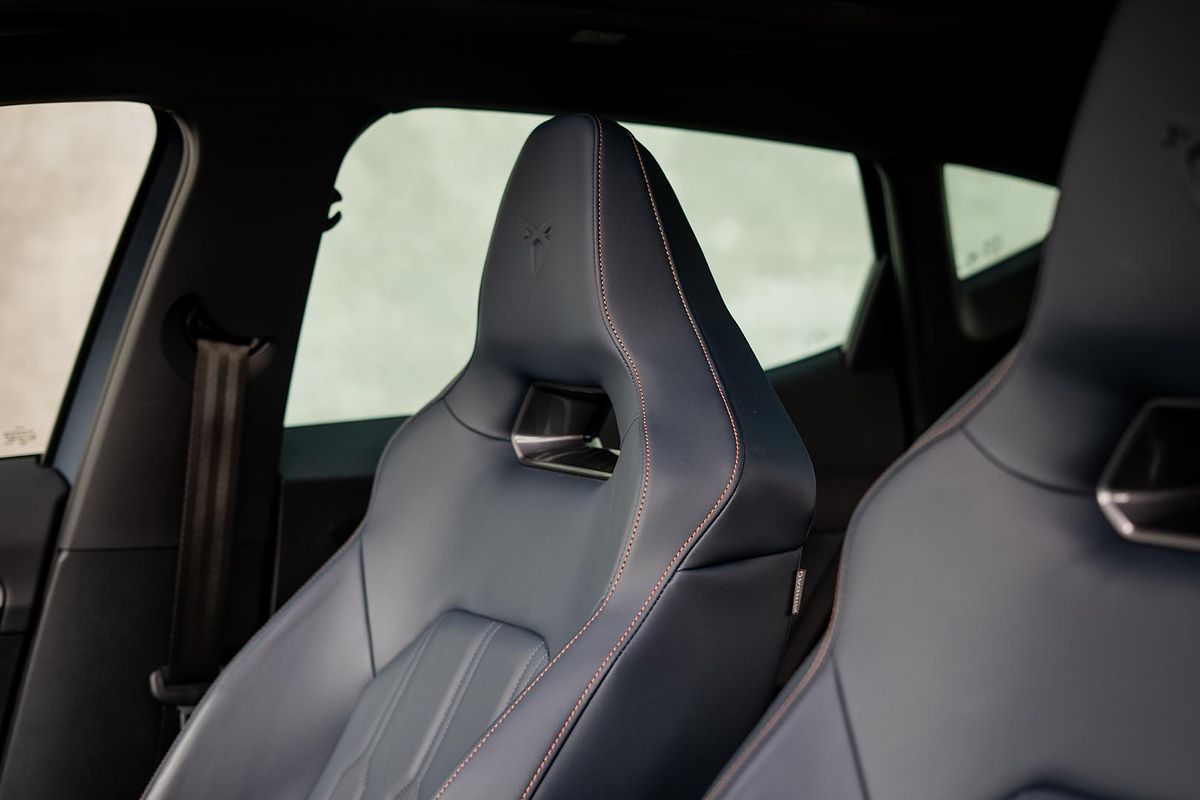 2024 CUPRA Formentor VZx KM