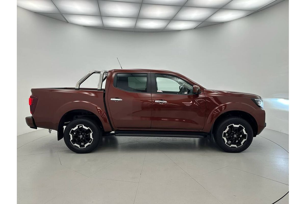 Nissan NAVARA 4X4 2.3 DSL AUTO DC ST-X LS