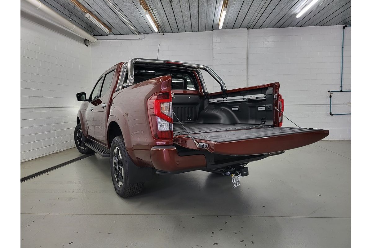 Nissan NAVARA 4X4 2.3 DSL AUTO DC ST-X LS