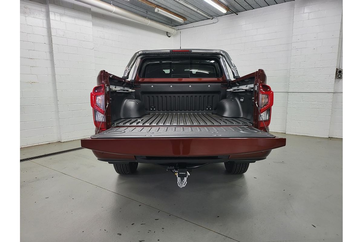 Nissan NAVARA 4X4 2.3 DSL AUTO DC ST-X LS