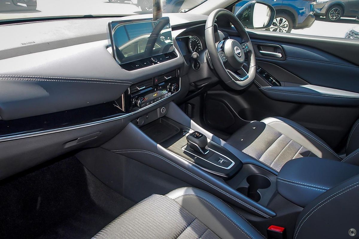 2024 Nissan QASHQAI ST-L J12