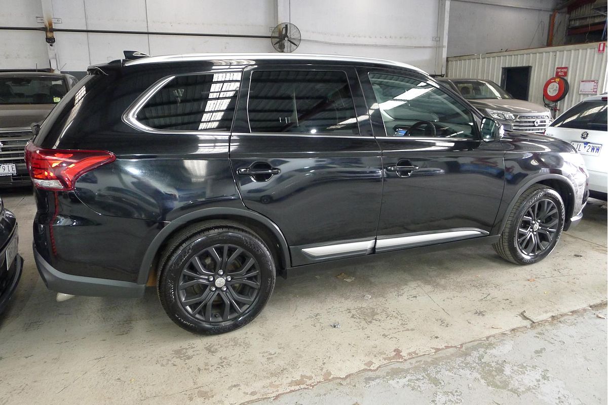 2017 Mitsubishi Outlander LS Safety Pack ZK