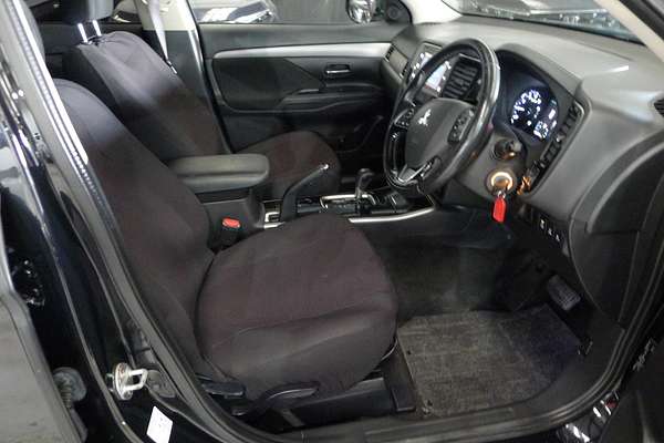 2017 Mitsubishi Outlander LS Safety Pack ZK