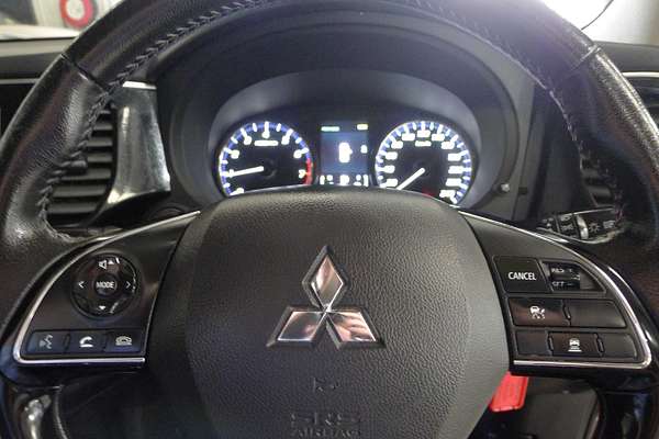 2017 Mitsubishi Outlander LS Safety Pack ZK