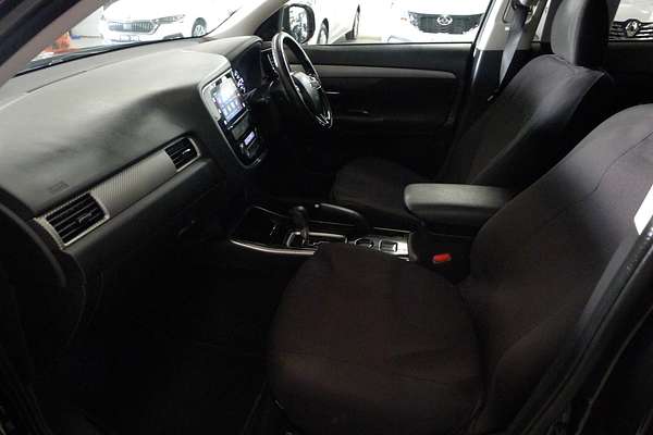 2017 Mitsubishi Outlander LS Safety Pack ZK