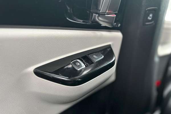 2022 Kia Carnival Platinum KA4