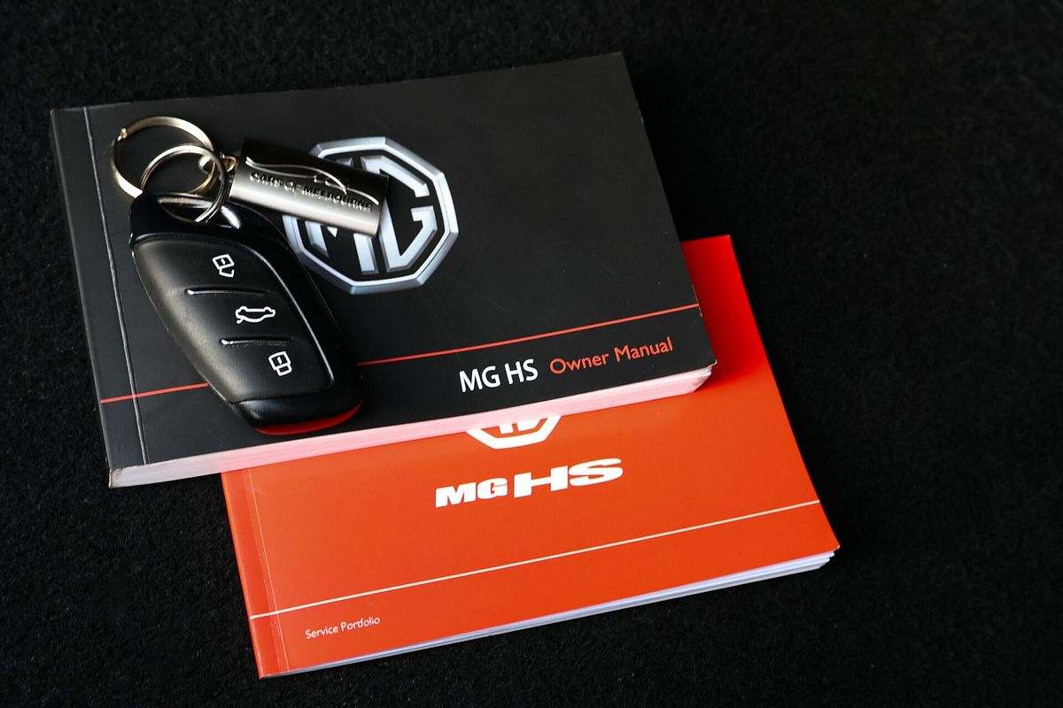 2022 MG HS Vibe SAS23