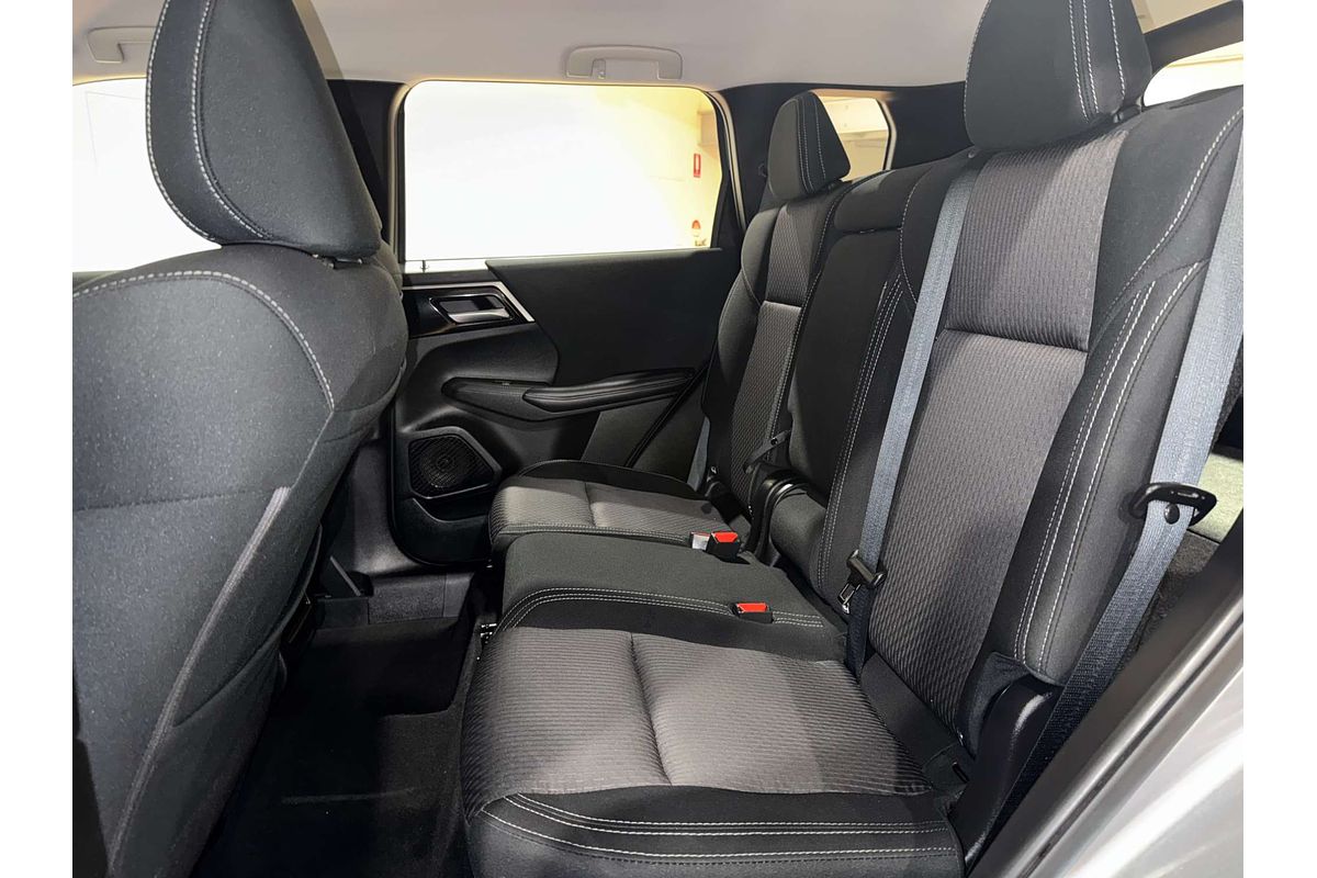 2023 Mitsubishi Outlander ES ZM