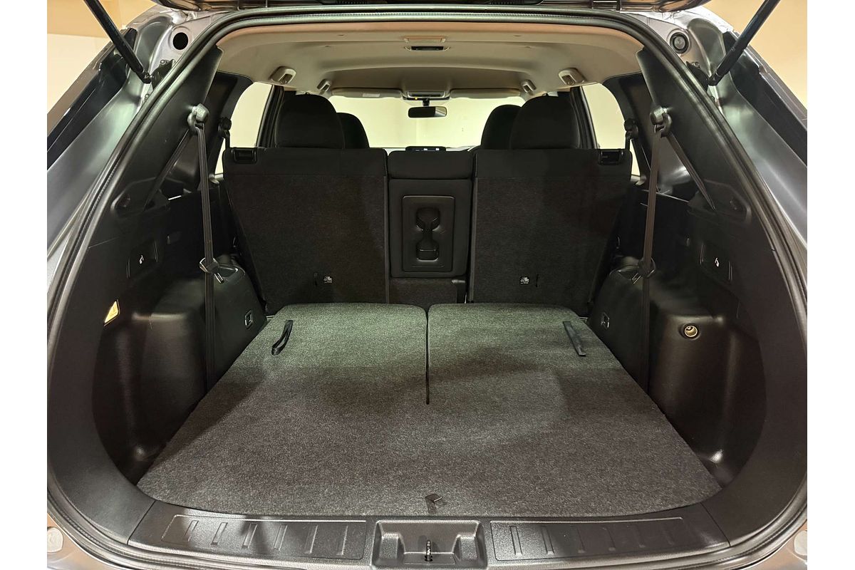 2023 Mitsubishi Outlander ES ZM