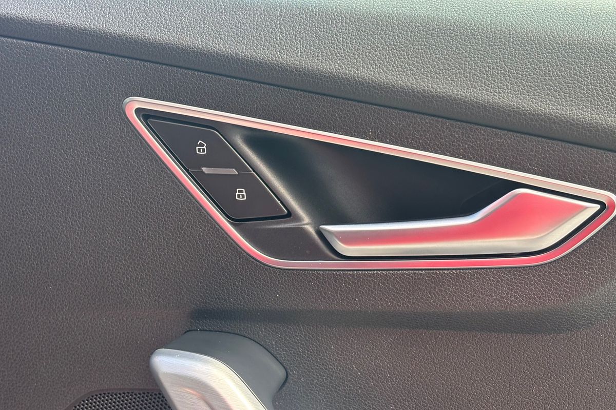 2017 Audi Q2 sport GA