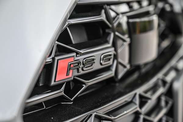2024 Audi RS6 Performance C8